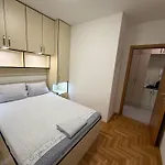Apartment Stan Na Dan Hilandarska Lukavica
